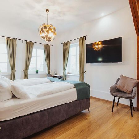 Hotel Butz ชาร์บอยท์ซ ภายนอก รูปภาพ