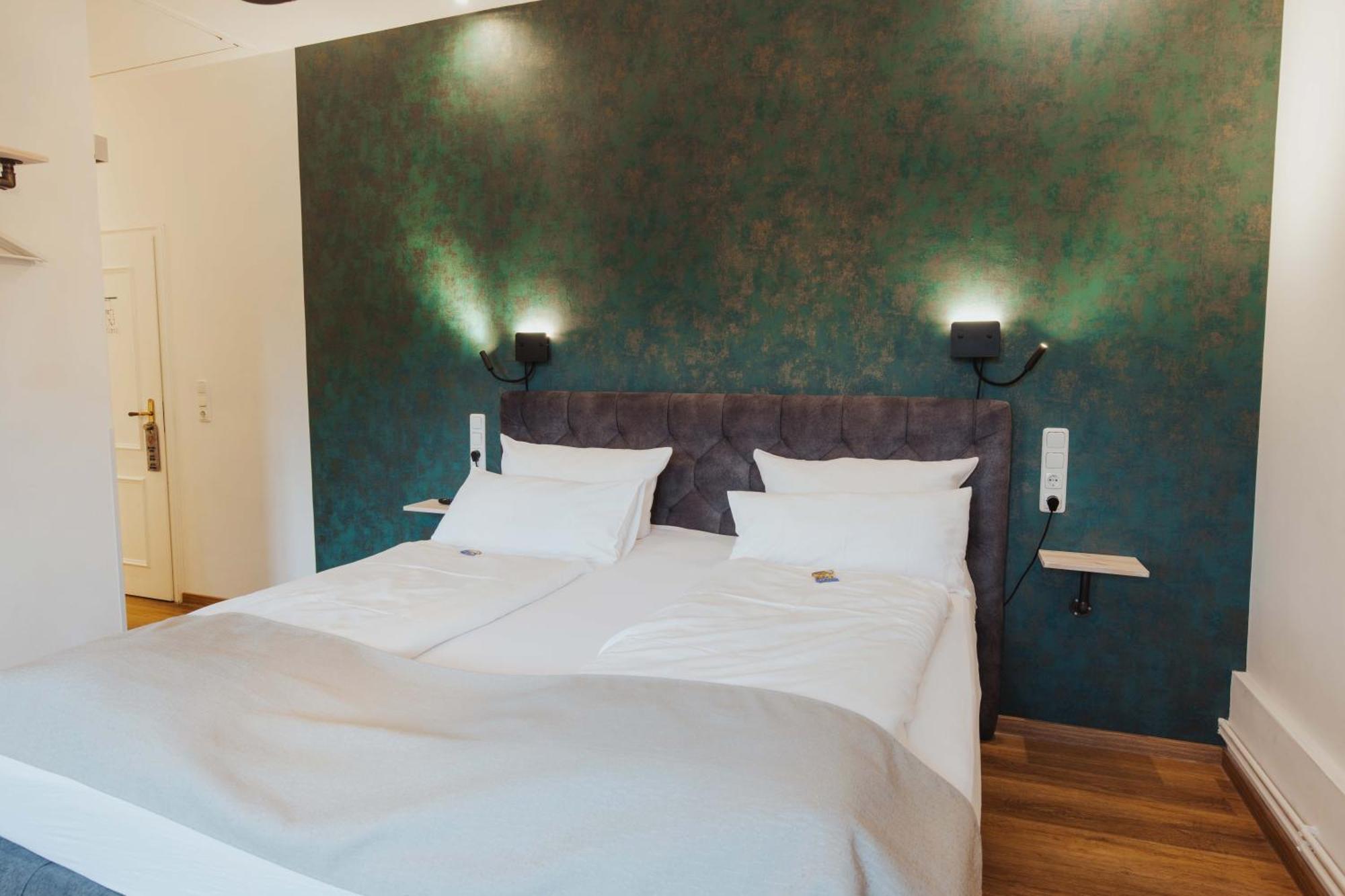 Hotel Butz ชาร์บอยท์ซ ภายนอก รูปภาพ