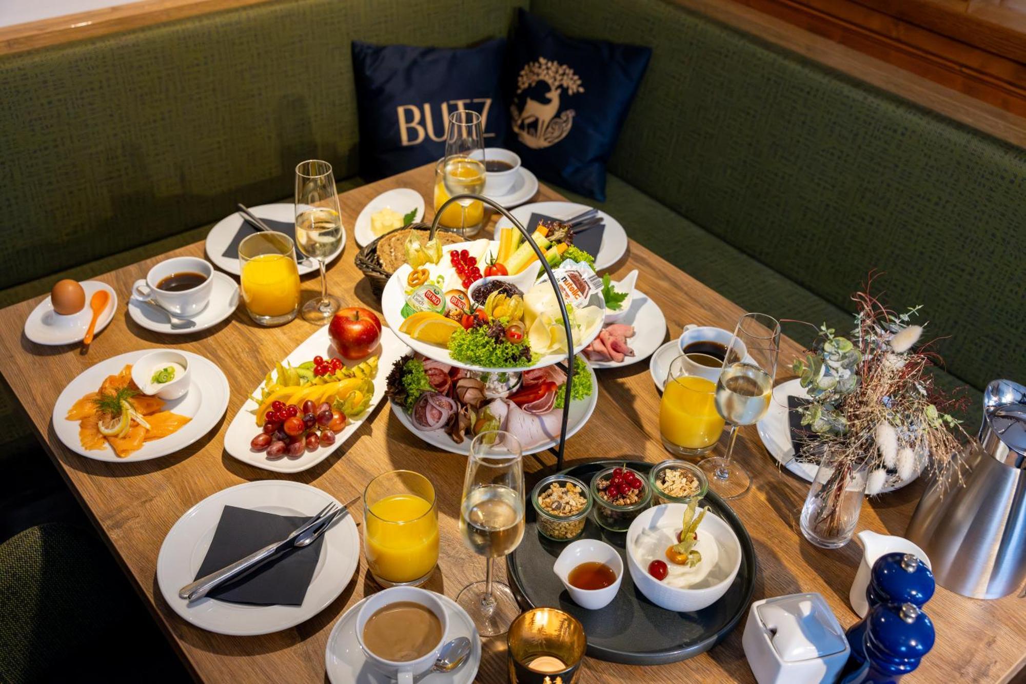 Hotel Butz ชาร์บอยท์ซ ภายนอก รูปภาพ